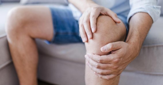Knee arthroplasty: Exploring the pros and cons of the procedure 
